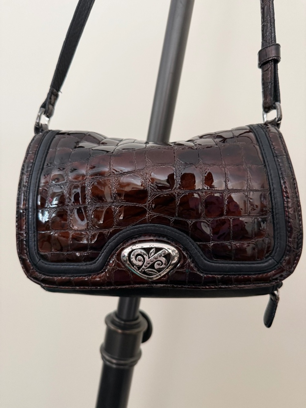 Vintage Brighton two-tone crossbody organizer handbag